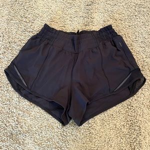 Lululemon Hotty Hot short - high rise